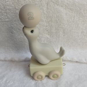 Precious Moments White Seal with Ball Toy